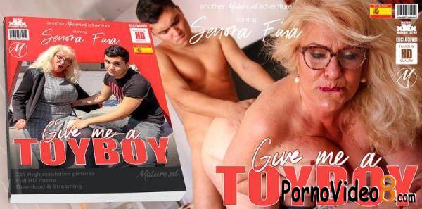 Mature: Senora Fina (EU) (63) - Curvy big breasted mature Senora Fina loves her toy boy meat (FullHD/1080p/2.18 GB)