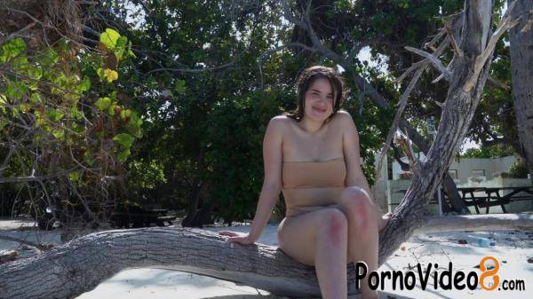 LegalPorno: Rita Fox - Fucked A Fucking Mermaid Rita Fox In The Ass On A Desert Island (HD/720p/746 MB)