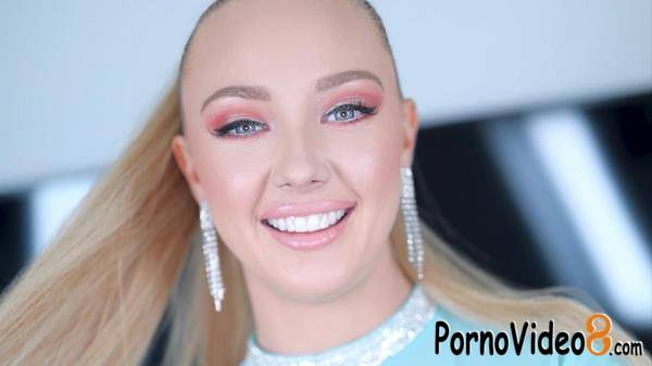 Paisley Porter - Amateur Allure Welcomes Paisley Porter, a Blonde-Blue Eyed Stunner that Loves Giving Head (FullHD/1080p/1.78 GB)