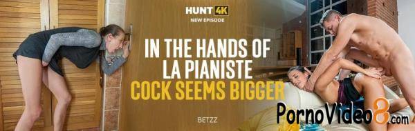 Betzz - In The Hands Of La Pianiste Cock Seems Bigger (FullHD/1080p/3.01 GB)