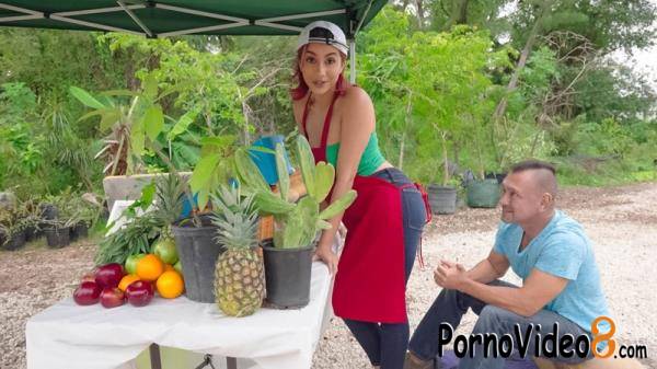 Roxie Sinner - Fresh Corn (HD/720p/626 MB)