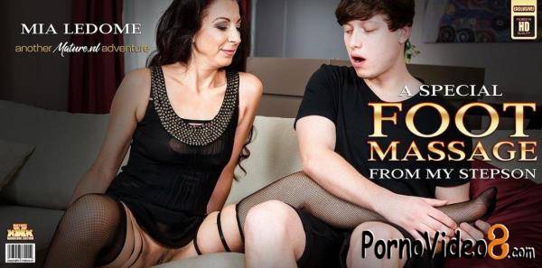 Mia Ledome (47)  - Stepmom Mia Ledome is a MILF that gets a special hardcore footmassage from her stepson (FullHD/1080p/1.29 GB)