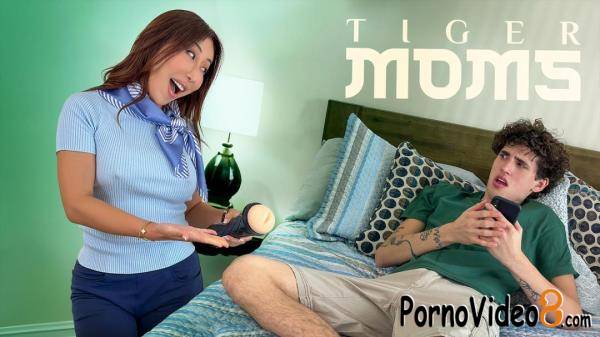 Nicole Doshi - Learn a Woman's Touch Stepmom's Stamina Training (FullHD/1080p/1.19 GB)