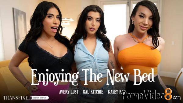 Kasey Kei, Gal Ritchie, Avery Lust - Enjoying The New Bed (UltraHD 4K/2160p/2.57 GB)